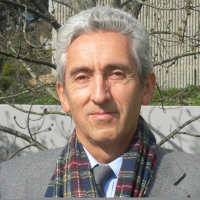 Dr. Carlos María Correa